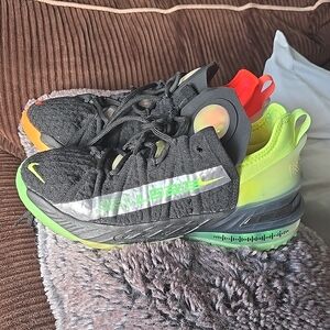 LeBron 18 GS 'Black Crimson Volt' size 4 youth